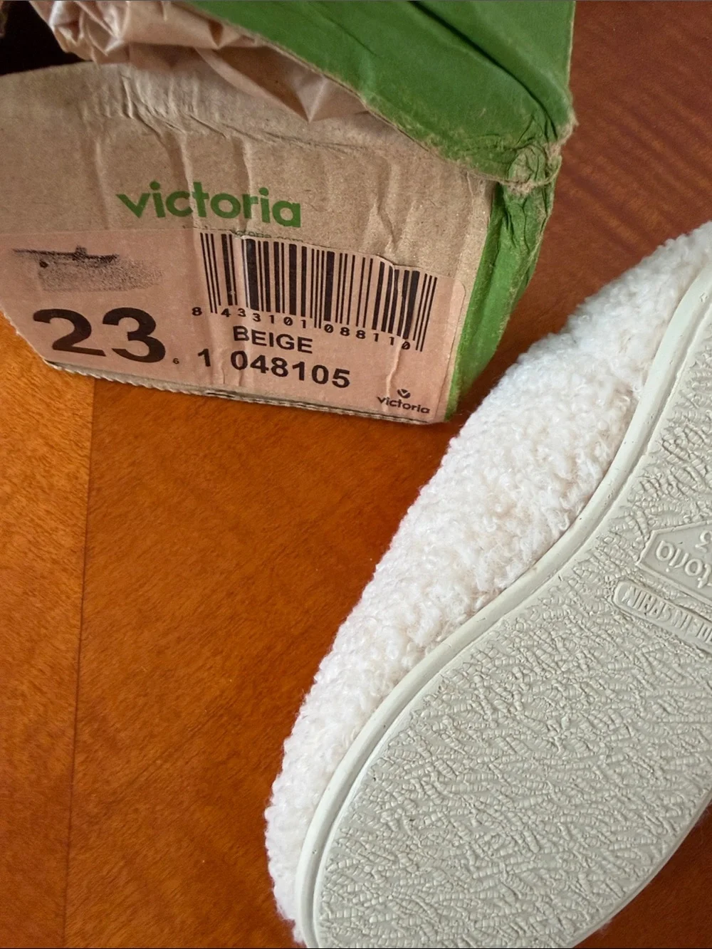 Victoria soft beige